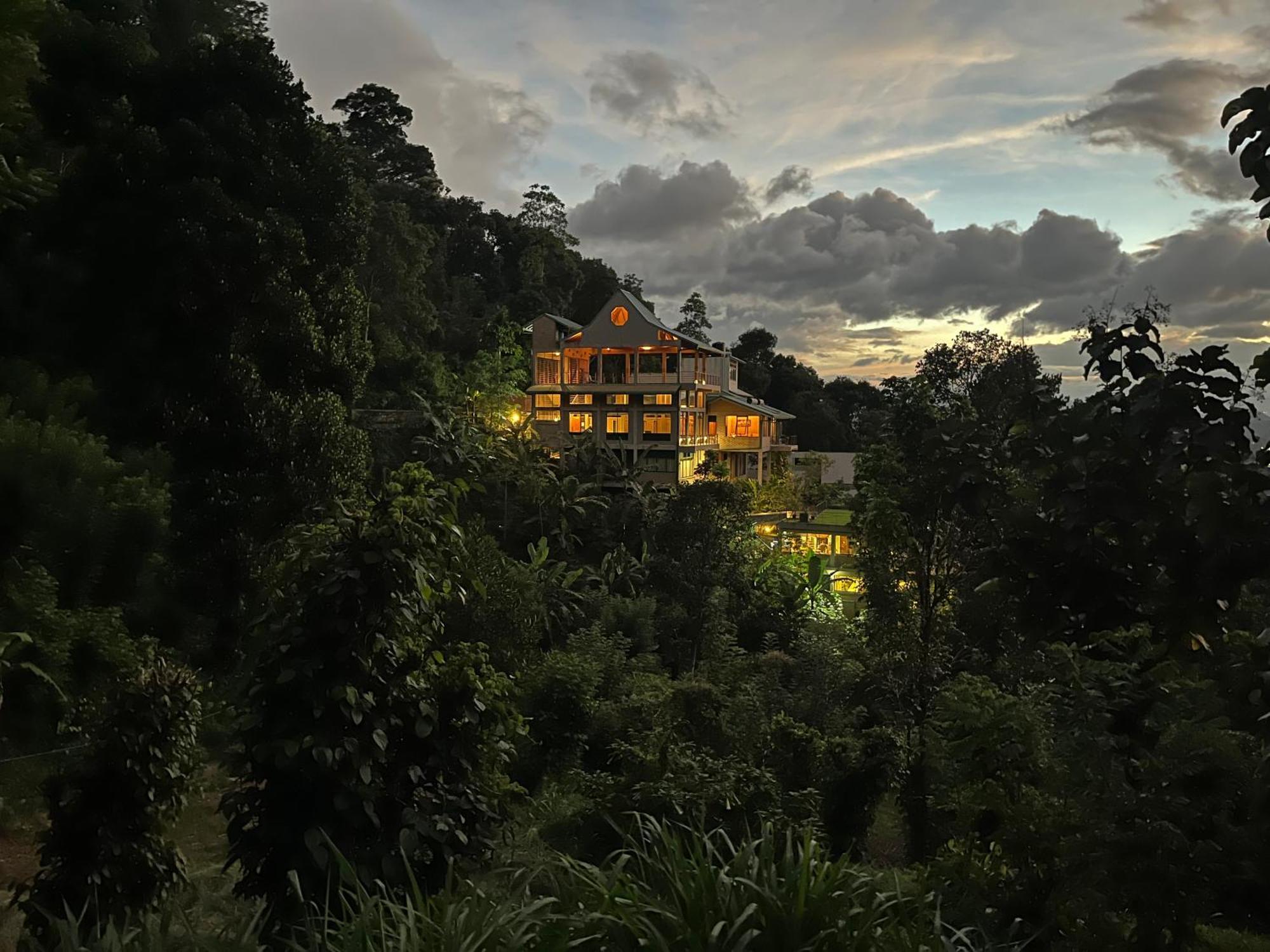 Sanatha Suwaya Villa Kandy Kültér fotó