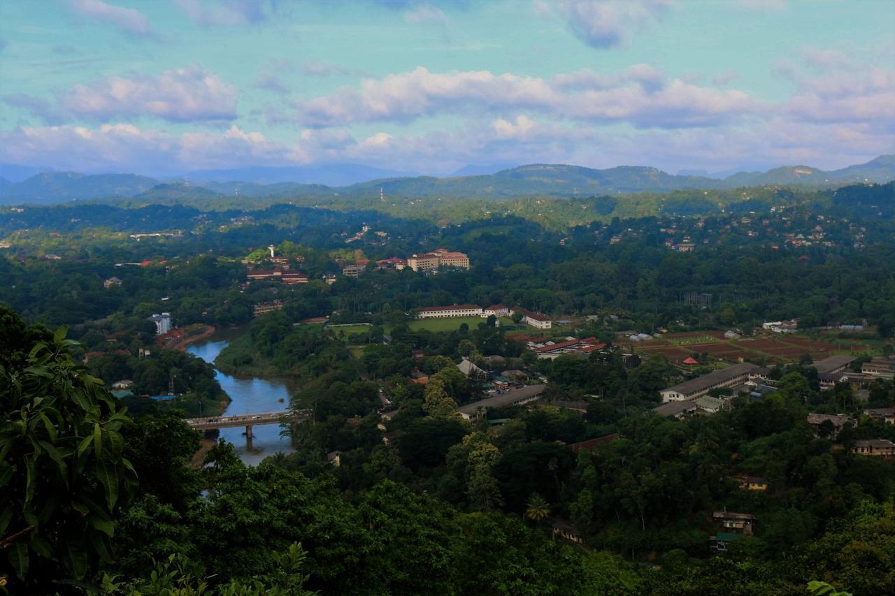 Sanatha Suwaya Villa Kandy Kültér fotó